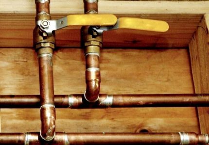 Ang pipeline ng gasolina ng pipe