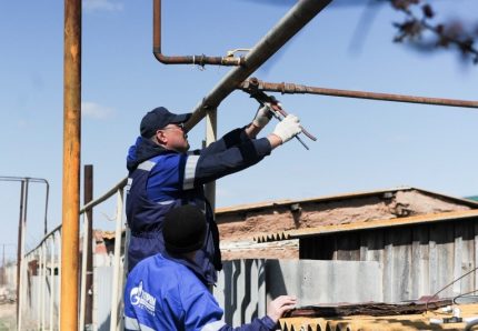 Gasleiding doorgesneden in het dorp