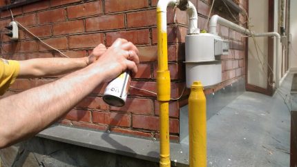 Gas pipe painting