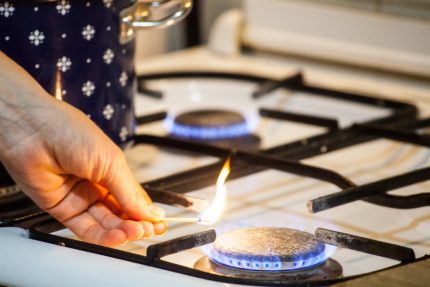 Gas stove