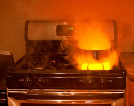Rode vlam in een gasbrander