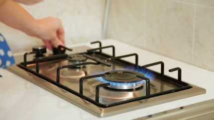 Mechanisch controlesysteem in een gasfornuis