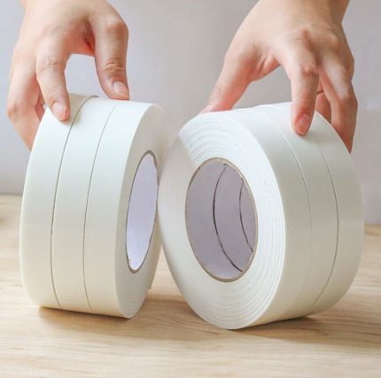 Afplaktape voor het schilderen van tegels