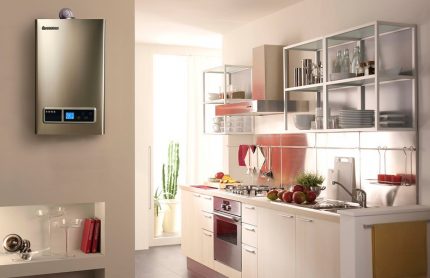 Moderne stijl keuken interieur met kolom