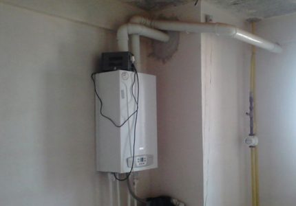 Gasboiler aan de muur