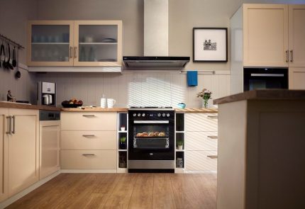 Veko kachel in het interieur van de keuken