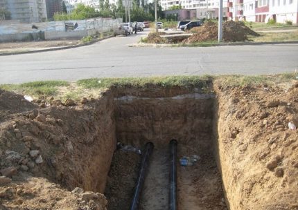Ang pagtula ng pipe sa lungsod