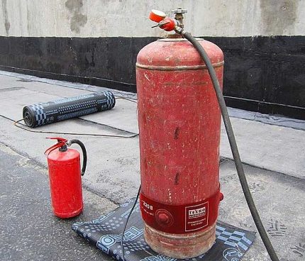 Vaartuig voor vloeibaar gas in de winter