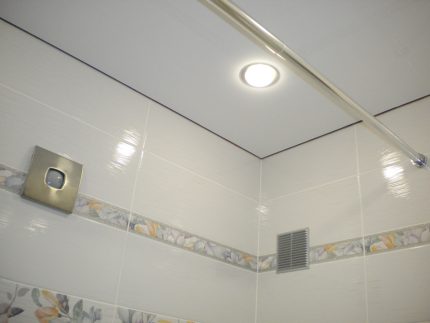 Hood sa banyo