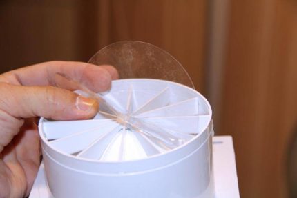 Halimbawa ng Homemade Ventilation Valve Halimbawa