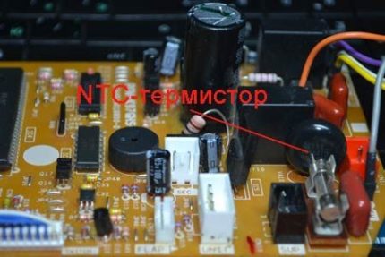 Air conditioner thermistor