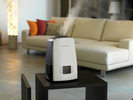 Máy tạo độ ẩm trên bàn